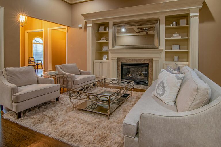 Affordable Ways to Create a Cozy and Inviting Living Space